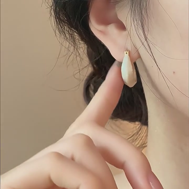 BAZAAR素圈耳环：轻奢小众设计，2026爆款气质耳饰真实体验分享