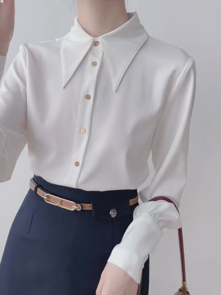 温柔风碎花V领长袖连衣裙：秋日里的浪漫与自在