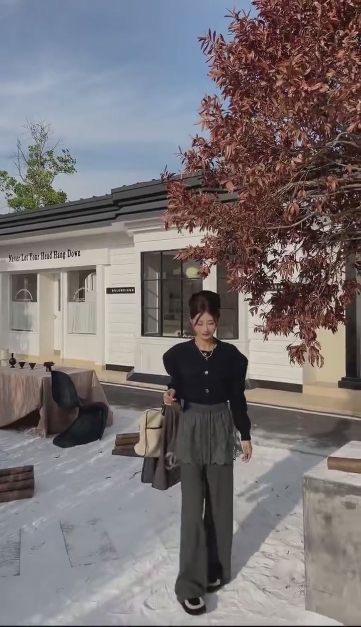 白鹿语这条直筒裤，温柔甜美到犯规！💕