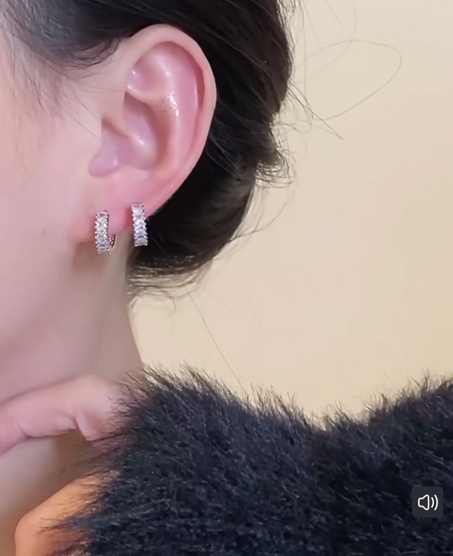 闪锆圆圈耳扣：法式轻奢的冷性风，小众设计里的高级感
