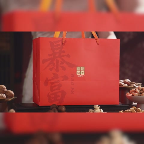 年货节必囤！一品巷子三层坚果礼盒开箱，99元10袋7款到底值不值？