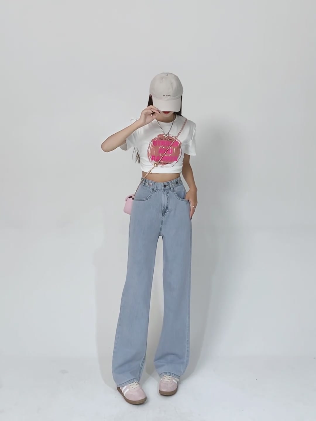 这条浅蓝高腰阔腿裤，让我在2026年春天穿出了自信与舒适！