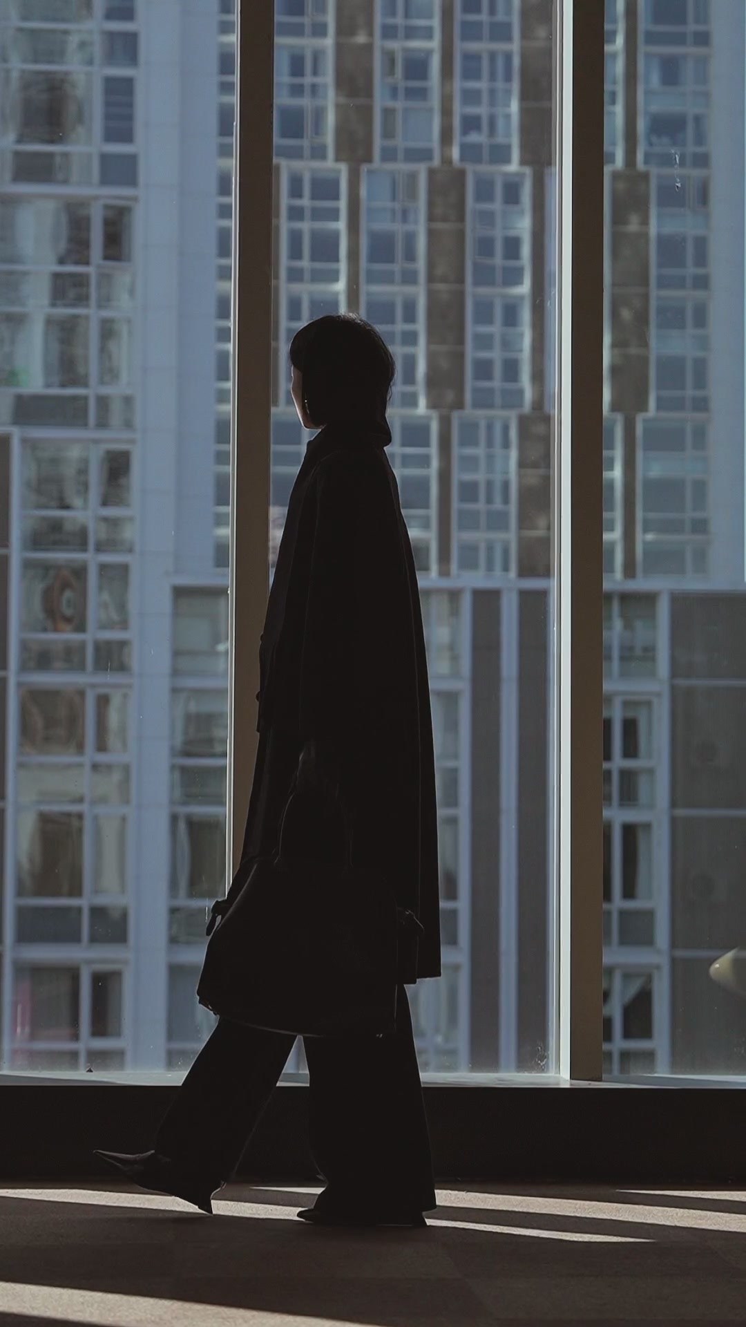 迪赛尼斯灰色羊毛大衣：气质格雷系，我的冬日战袍还是智商税？