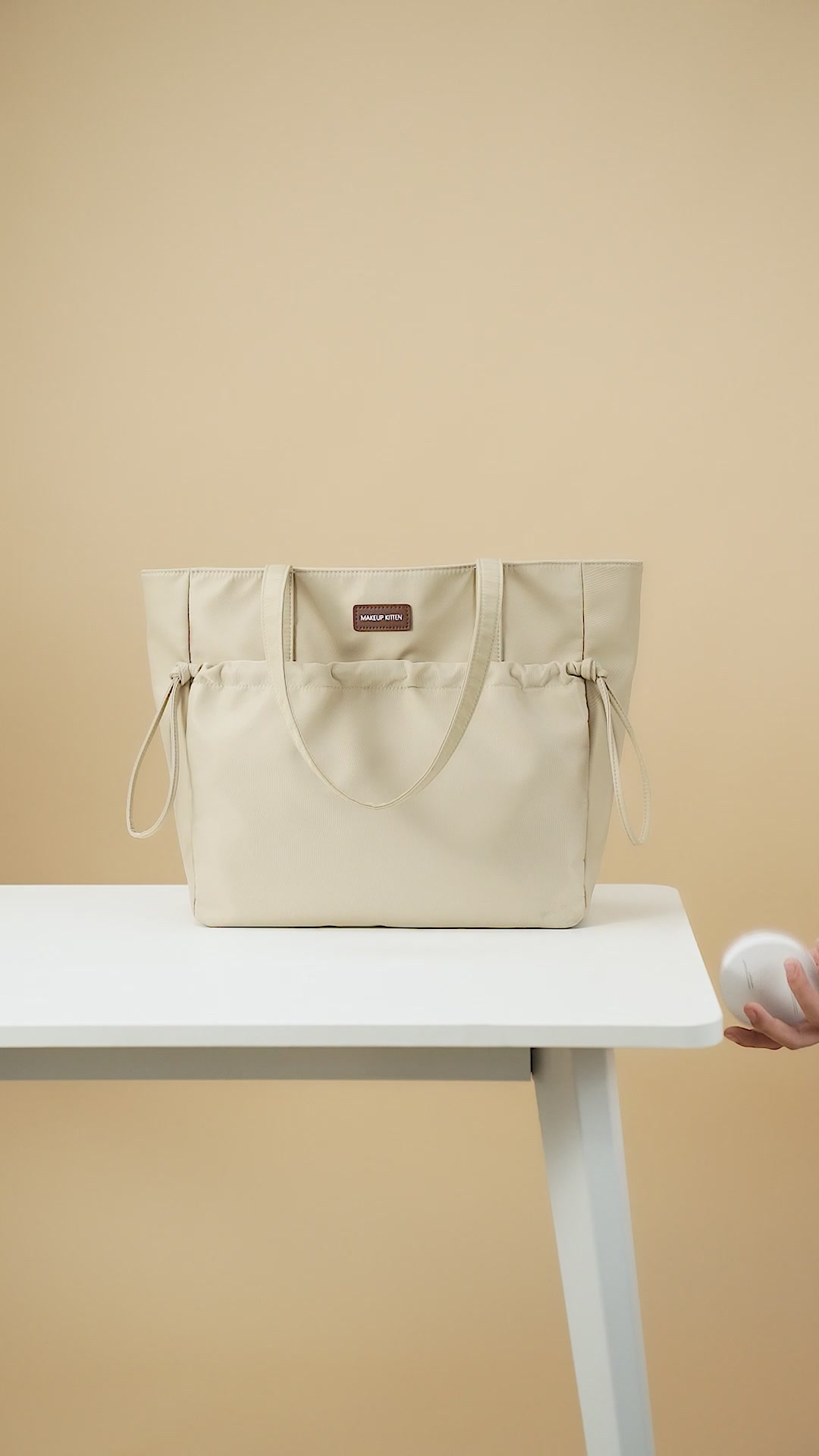 MAKEUP KITTEN帆布托特包：通勤党的颜值与实用之争，值不值688？