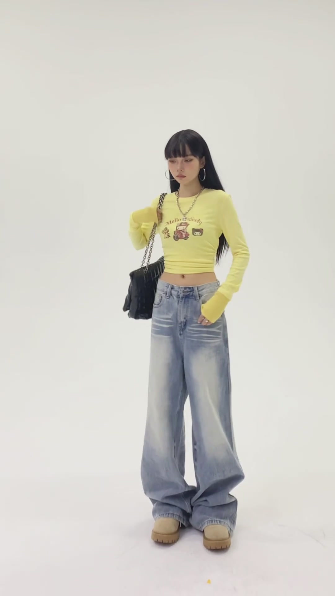 秋冬必备！这条弯刀牛仔裤让我秒变腿精，298元值不值？