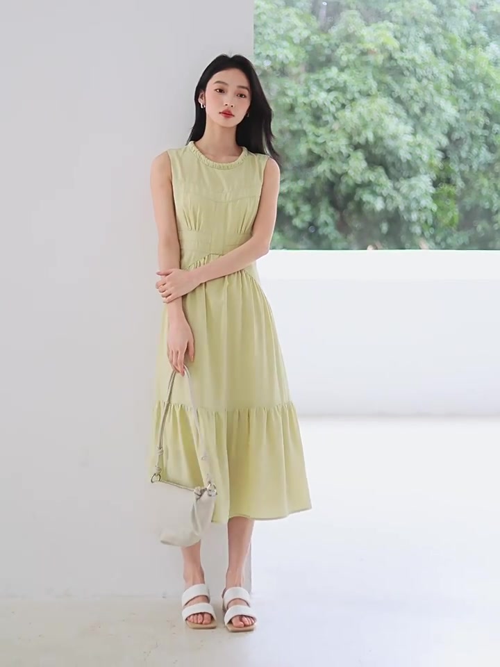 IC 修身显瘦简约无袖连衣裙：一件让我冲动下单的文艺气质单品