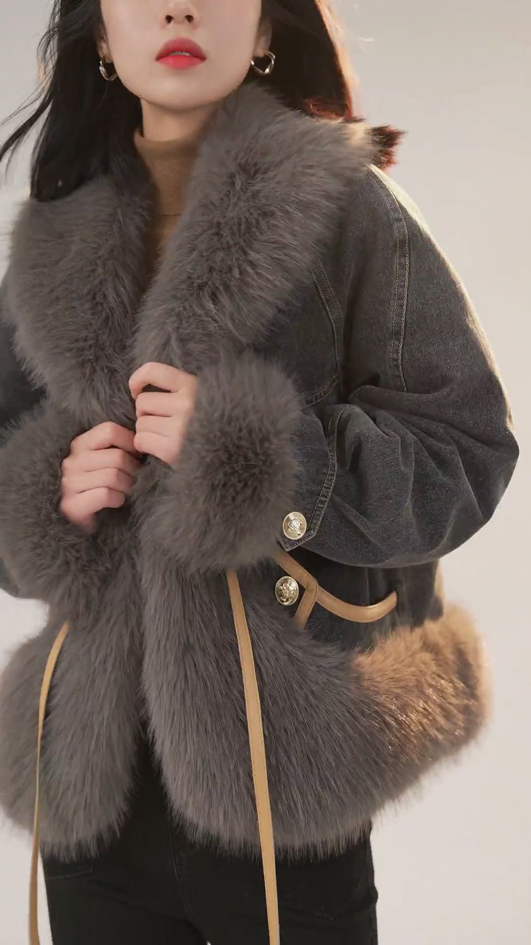 白鹿语羽绒服测评 | 2399元值不值？仿毛领设计太高级了！