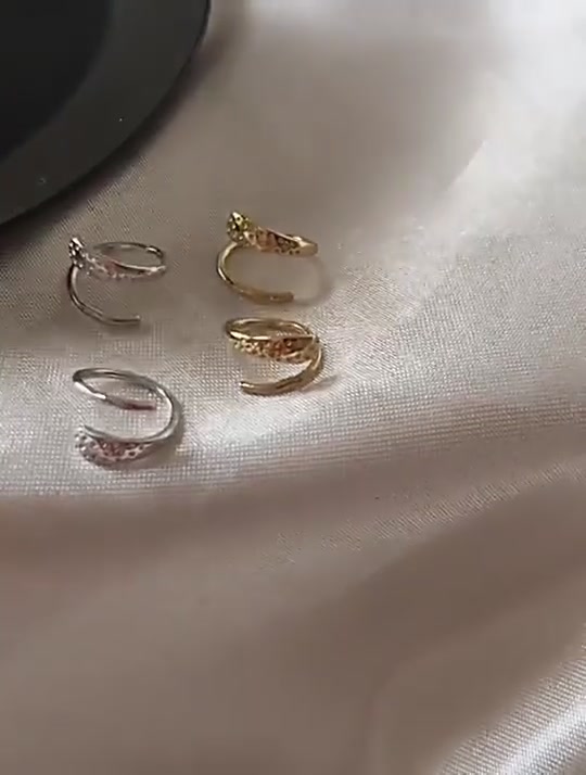 DTOTO螺旋耳钉｜925银的轻奢高级感，戴上瞬间减龄！