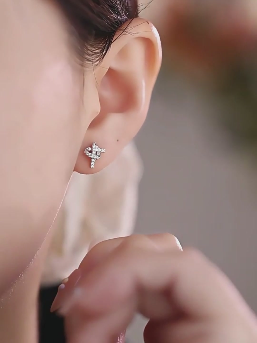 DTOTO扭结爱心耳钉：小众银饰里的温柔细节，我的养耳洞新宠