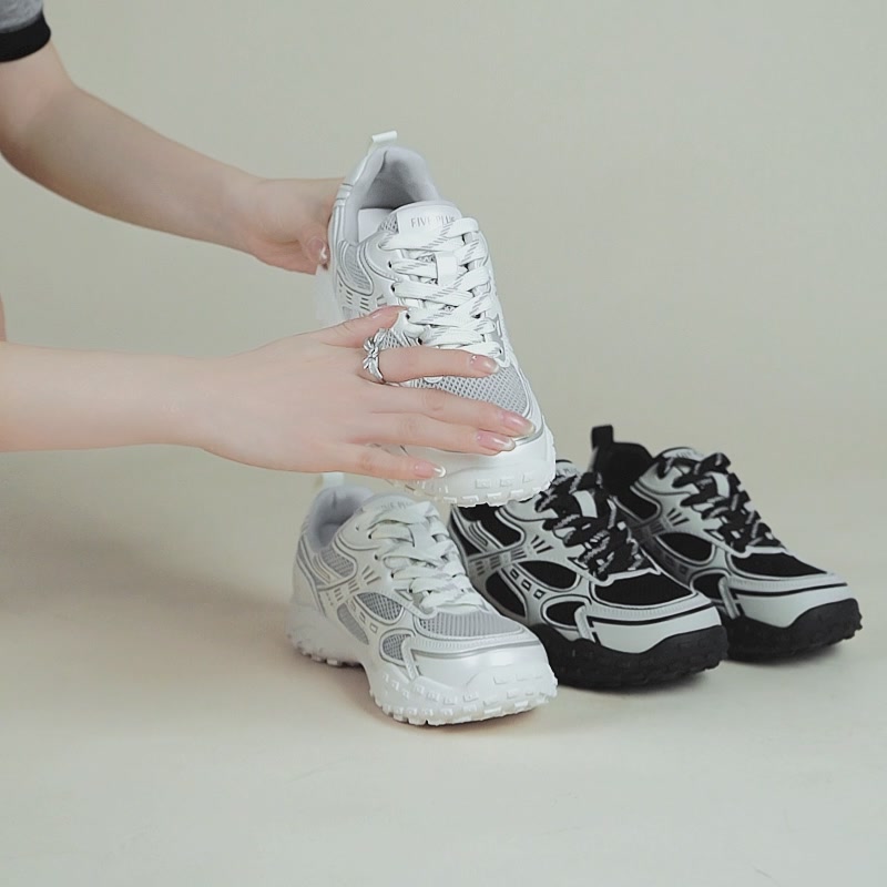 Five Plus 2026新款登山鞋：透气网面，百搭又抗压，户外体验拉满！