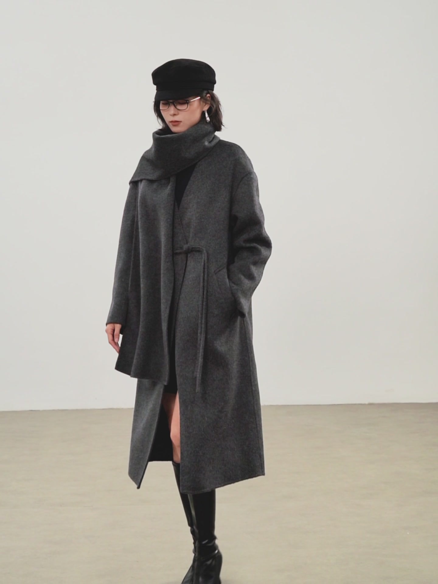 佧茜文羊驼贝贝绒围巾大衣：冬日里的温柔拥抱，还是价格刺客？