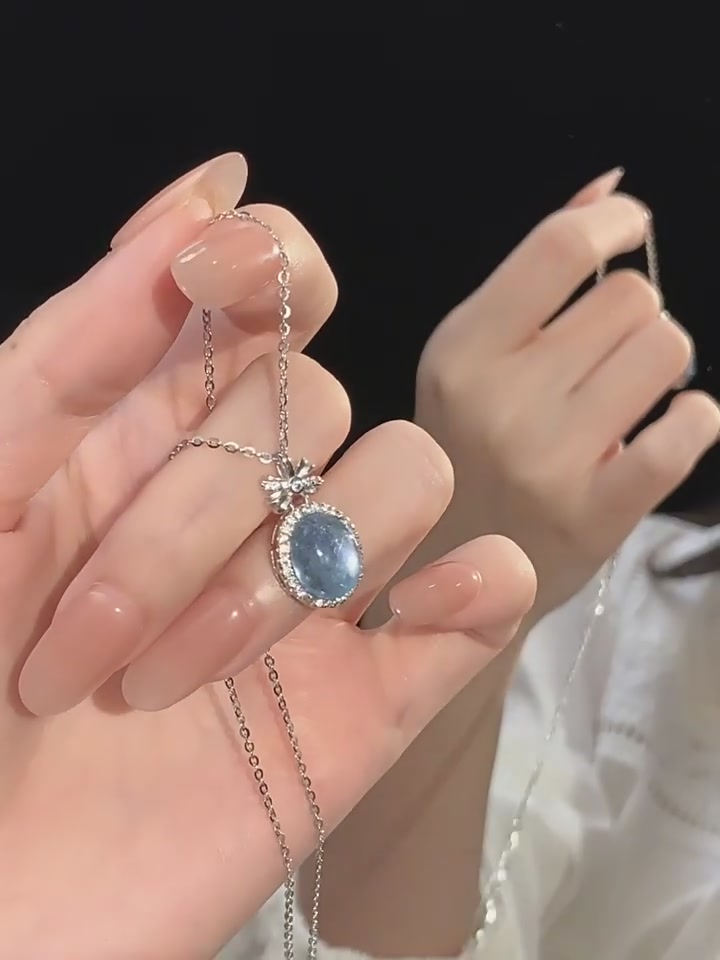 DTOTO蝴蝶结海蓝宝项链：在逃公主的轻奢梦，值不值649？