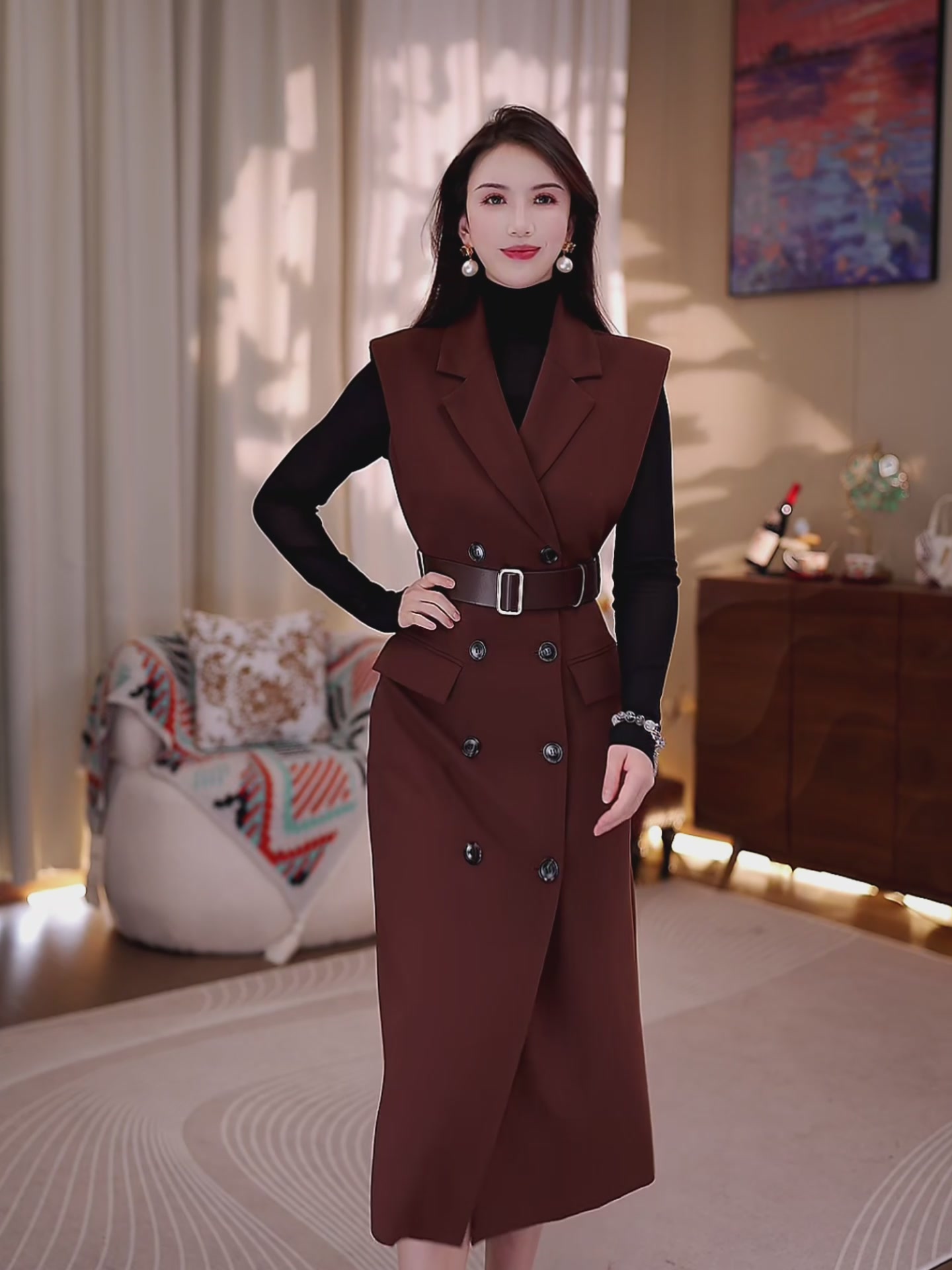 兰瑟儿新款西装马甲裙：通勤天花板还是智商税？