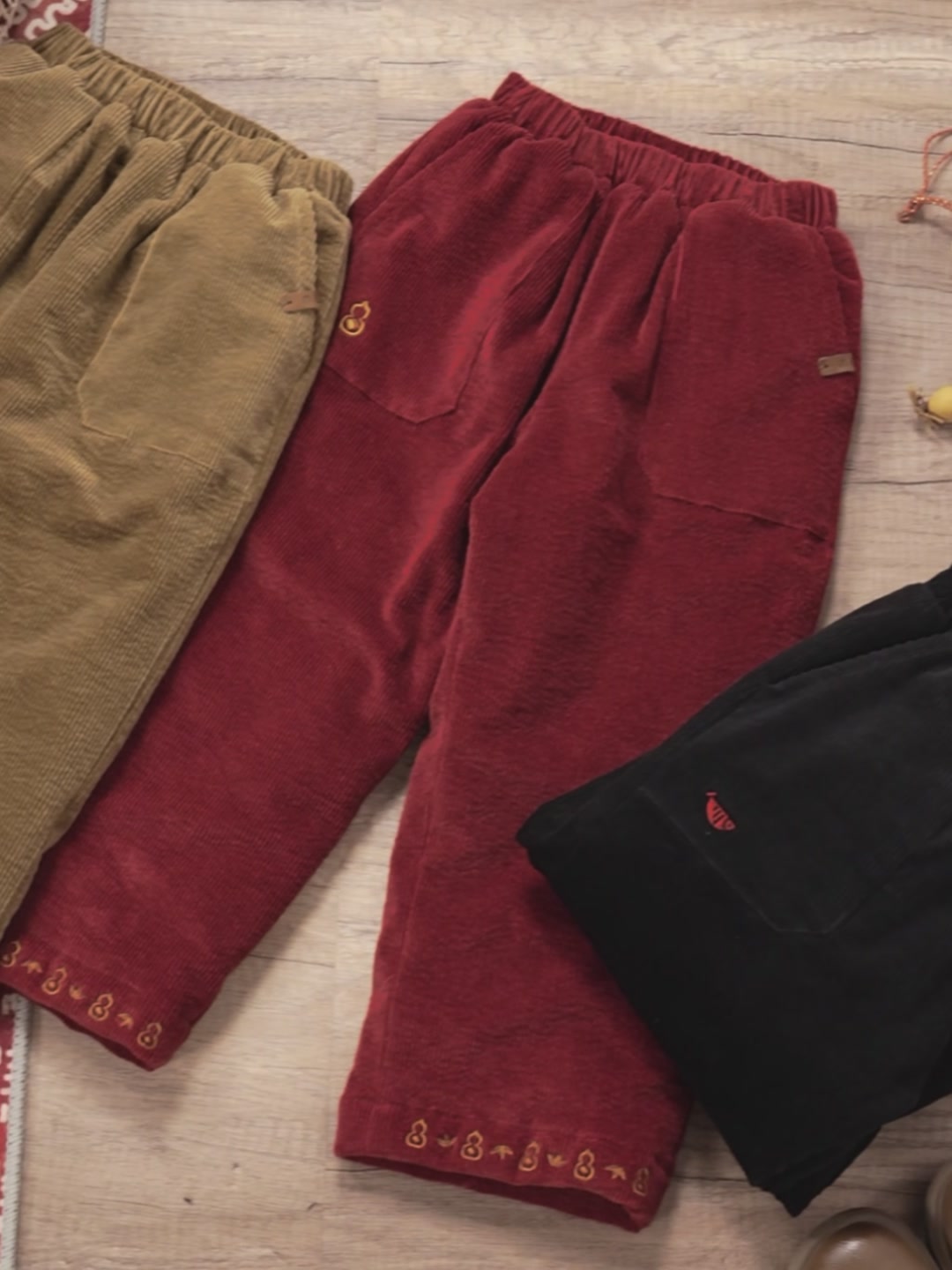 一条灯芯绒阔腿裤，让我重新思考了童装的“温度”与“风度”