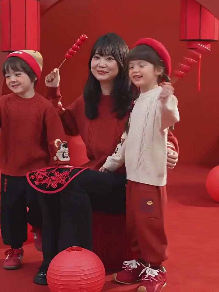 新年穿新衣!嘟嘟家红色拜年服,亲子装也太有爱了吧❤️