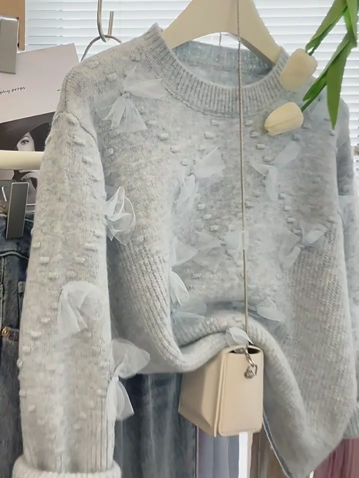 穿上这件蝴蝶结毛衣，我成了办公室的“慵懒女王”！