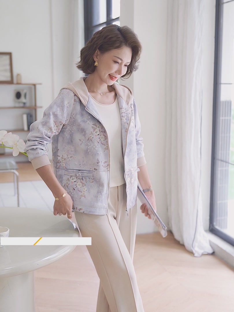 给妈妈挑的秋日外套，她穿上后直夸我眼光好！