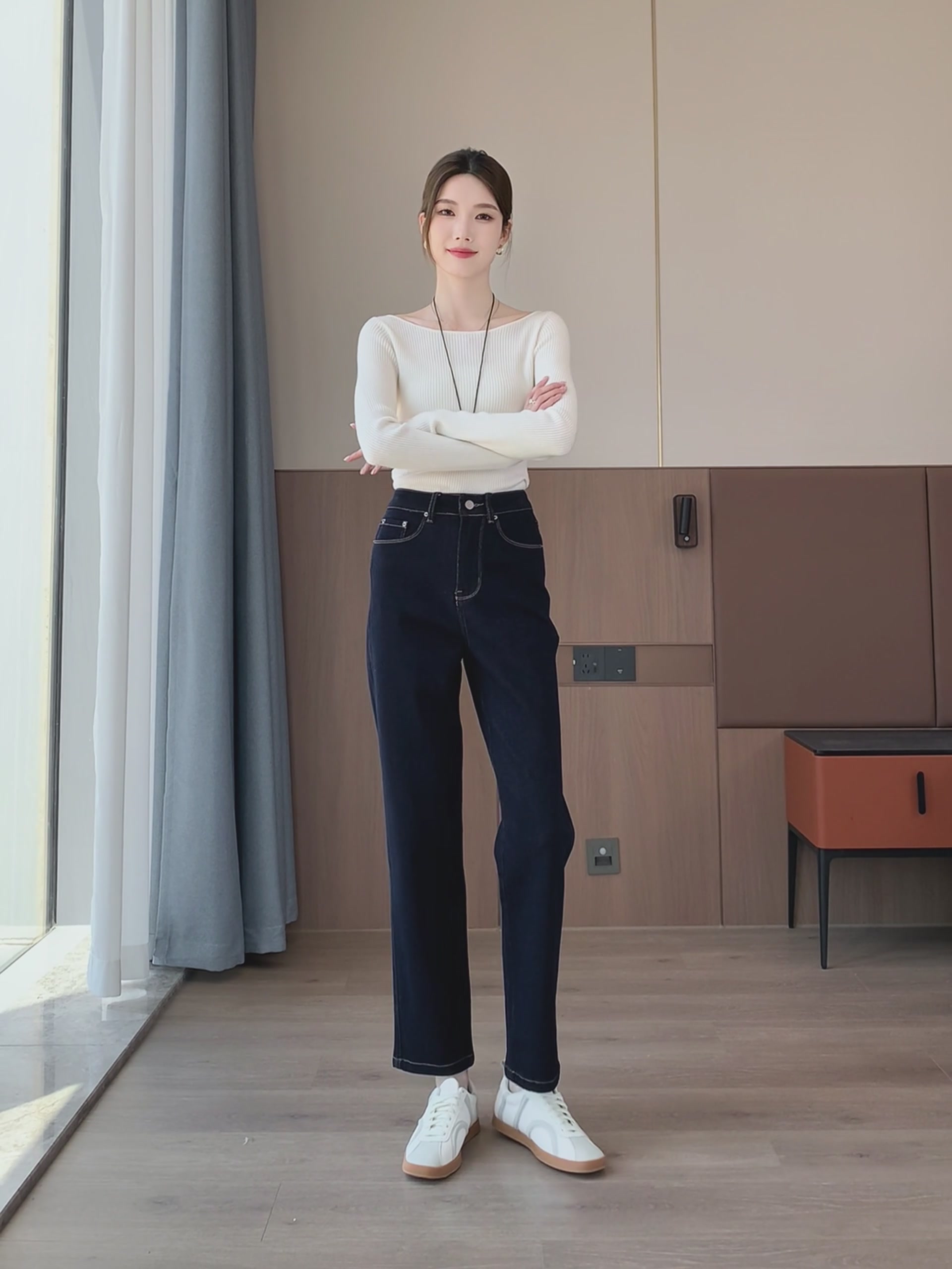 今芙口袋刺绣九分牛仔烟管裤：独处者的精致叛逆，349元值不值？