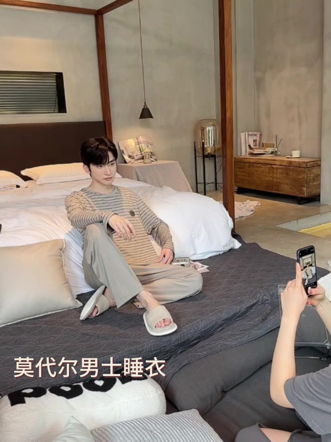 对白这件复古羽绒服，值不值三千块？