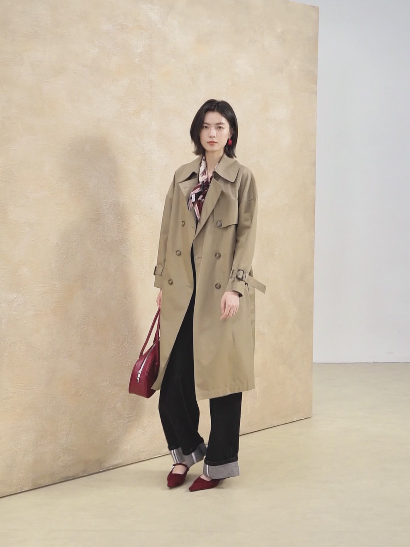 救命！这件风衣让我直接穿越回90年代！佧茜文复古风衣开箱测评