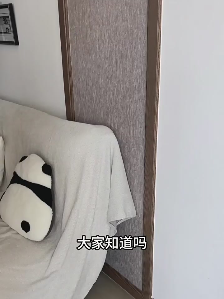 朴西洞洞鞋测评：踩屎感是真的，但别指望它能拯救你的穿搭