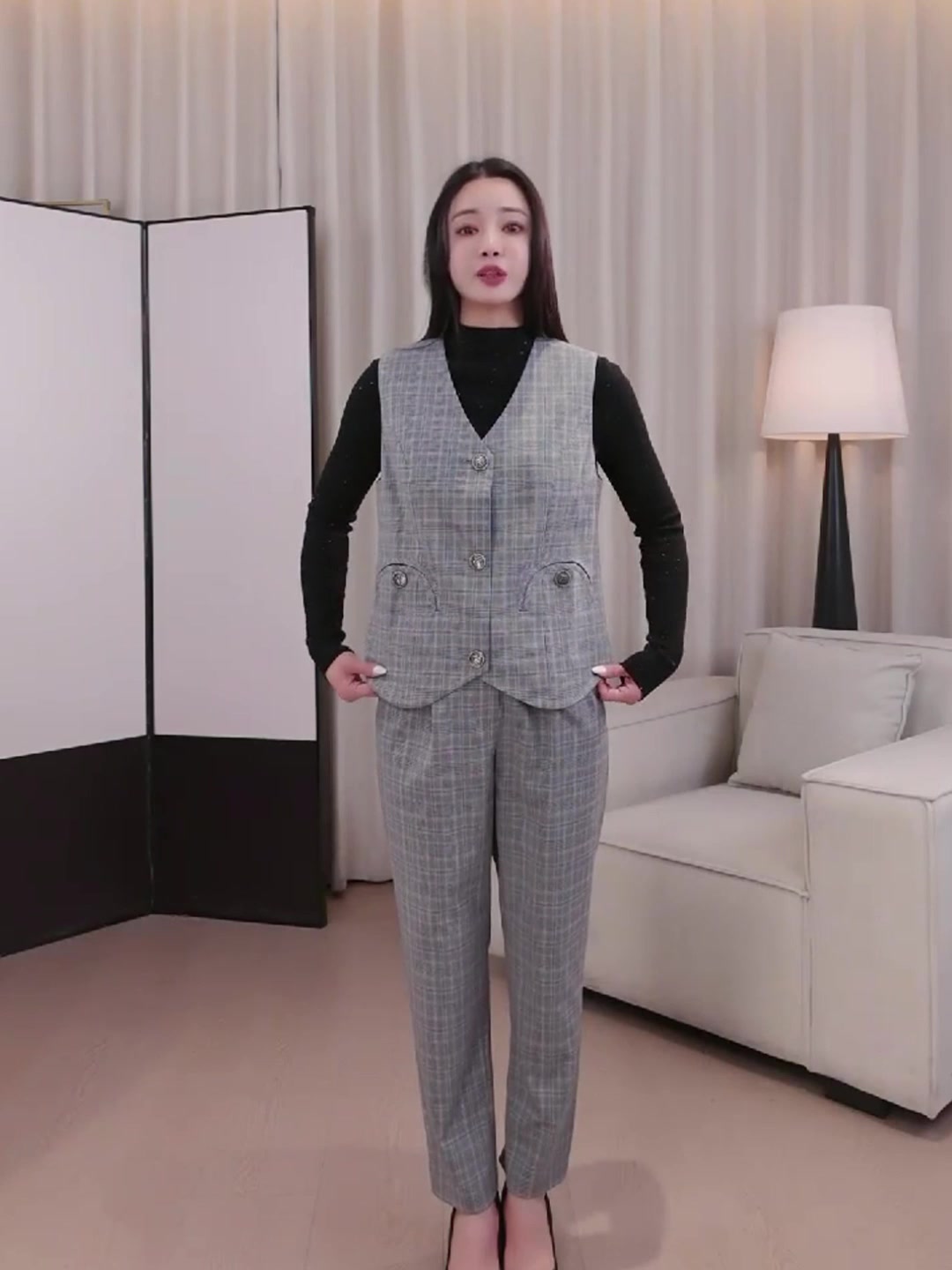 恩曼琳无袖外套：1380元买来的“高级感”，到底值不值？