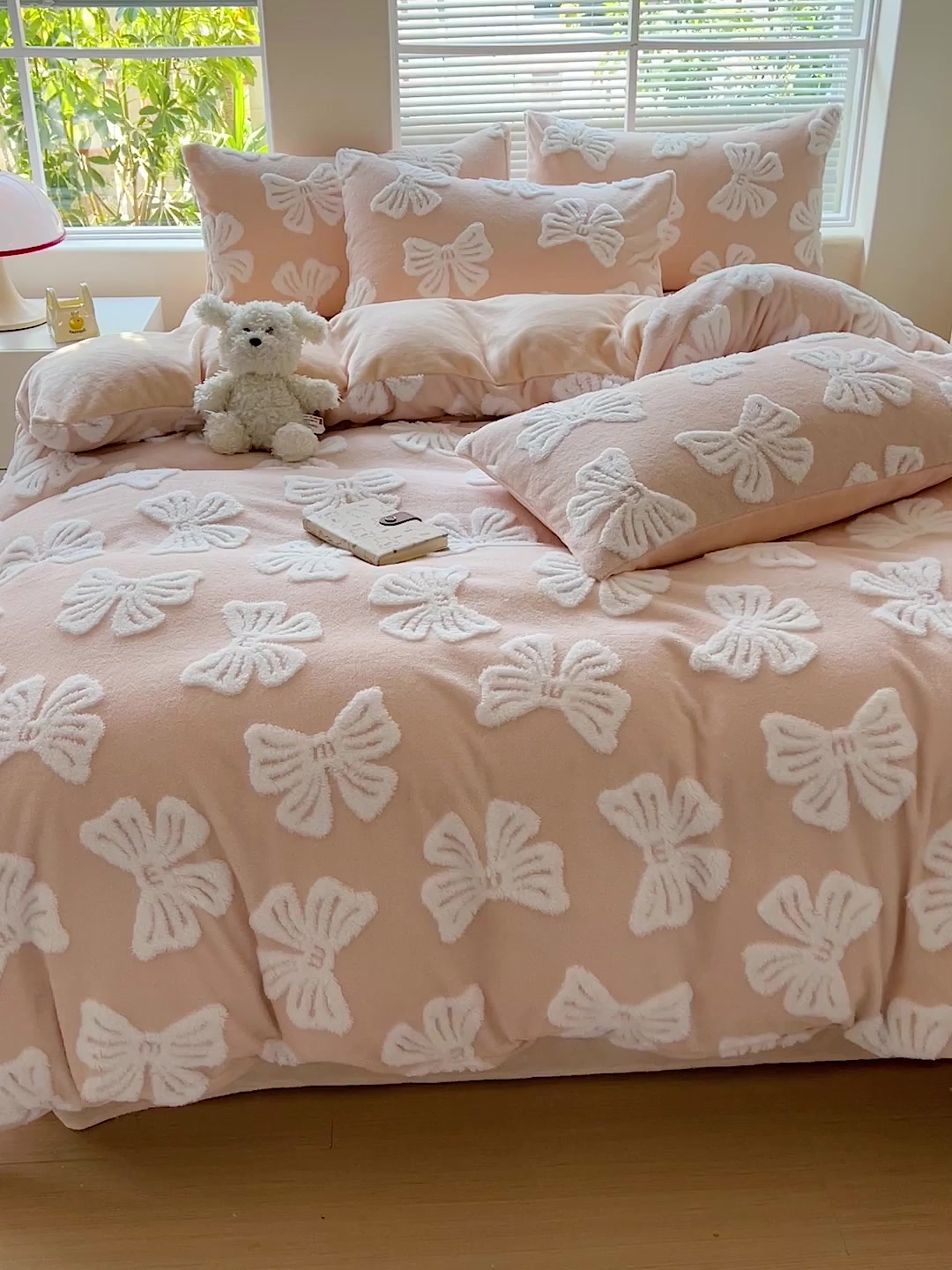 爸妈的秋冬床品，我选了这款轻奢简约毛巾绣牛奶绒四件套