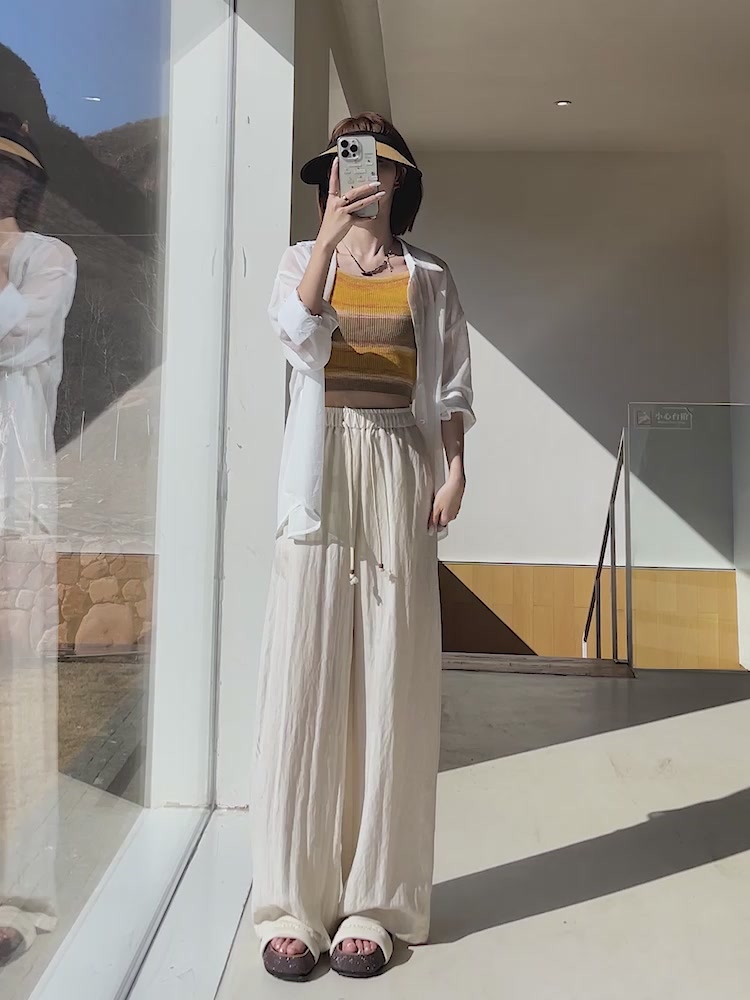 今芙天丝阔腿裤：夏日里的哲思与轻盈