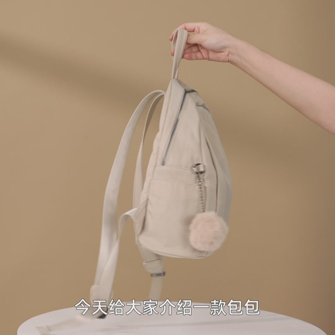 妈妈装里的“花仙子”，珍真羊雪纺小衫让夏日穿搭轻盈又时髦！