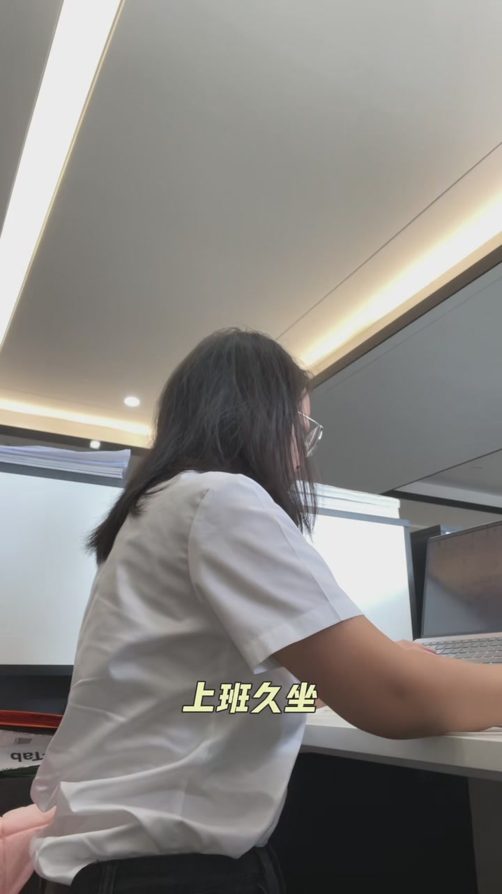 挪威三文鱼油开箱：内调亮肤养发，这罐小金瓶真的靠谱吗？