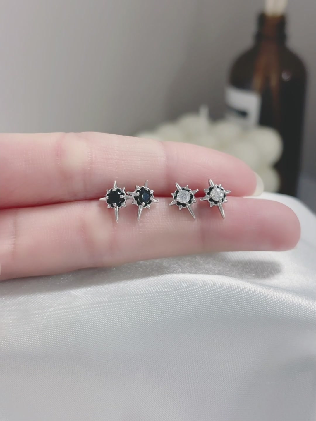 DTOTO八芒星耳钉：冷淡风高级感，还是“高冷”到让人心疼？