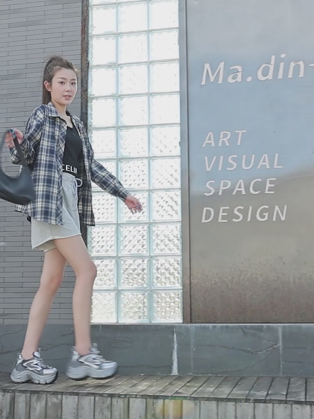 达芙妮老爹鞋：文艺少女的厚底勇气