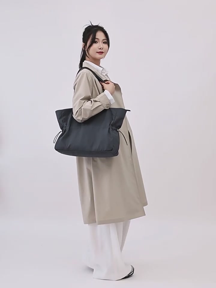 莱夫绵绵包：通勤党的“百搭神器”，装得下世界也装得下你的精致