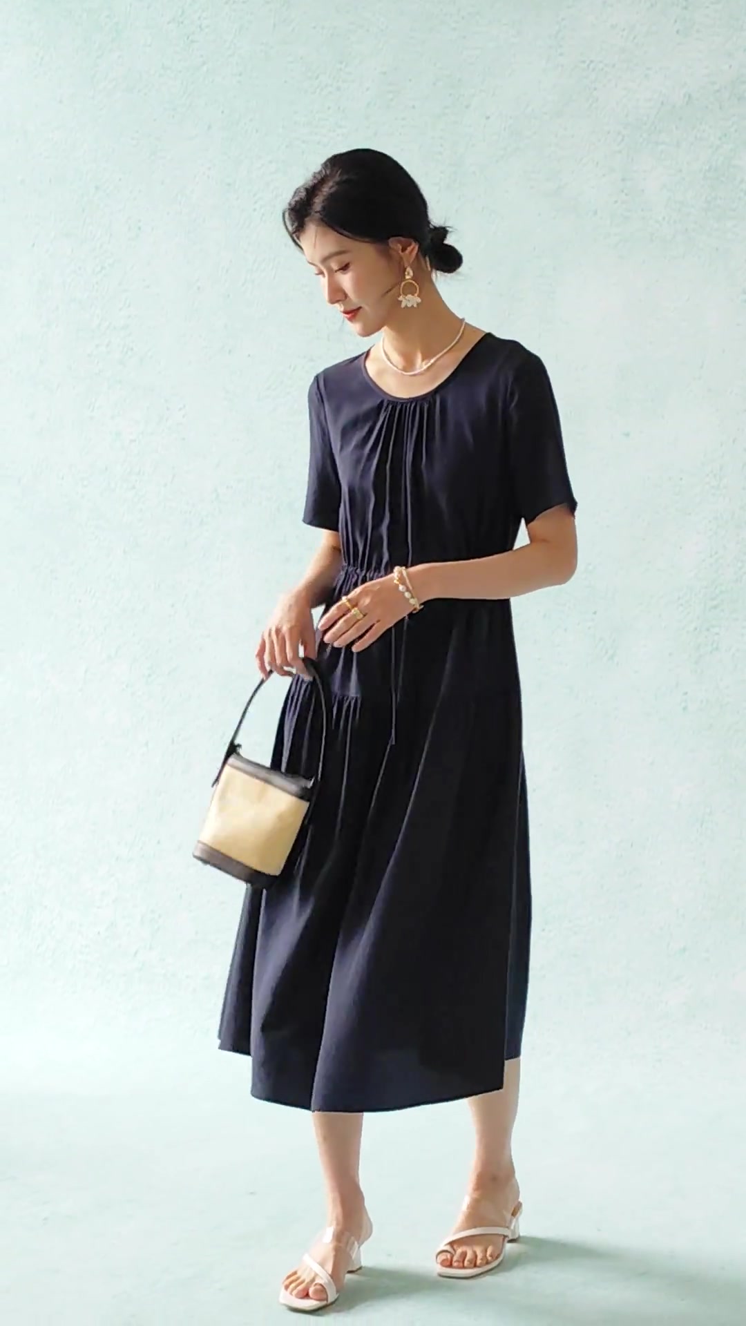 日泰头层牛皮乐福鞋：舒适与时尚的完美融合