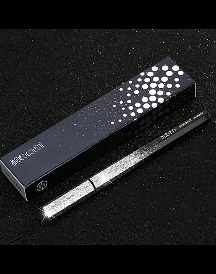 阿古丽娅星空眼线笔实测：49块真的能画出不晕染的星辰眼线吗？