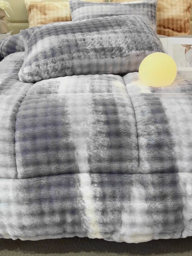 欧佳妮渐变兔毛绒冬被：这个冬天，让被窝成为你的温柔乡