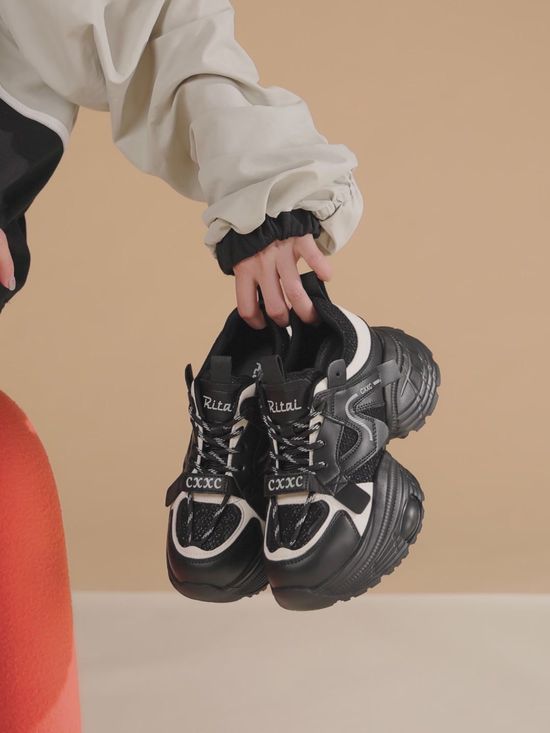 日泰老爹鞋测评：增高5cm的快乐，谁穿谁知道！