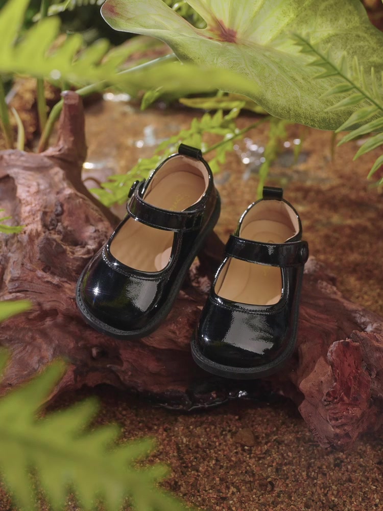 斯纳菲公主鞋：568元买来的‘软底’童话，我娃的脚是豌豆公主吗？