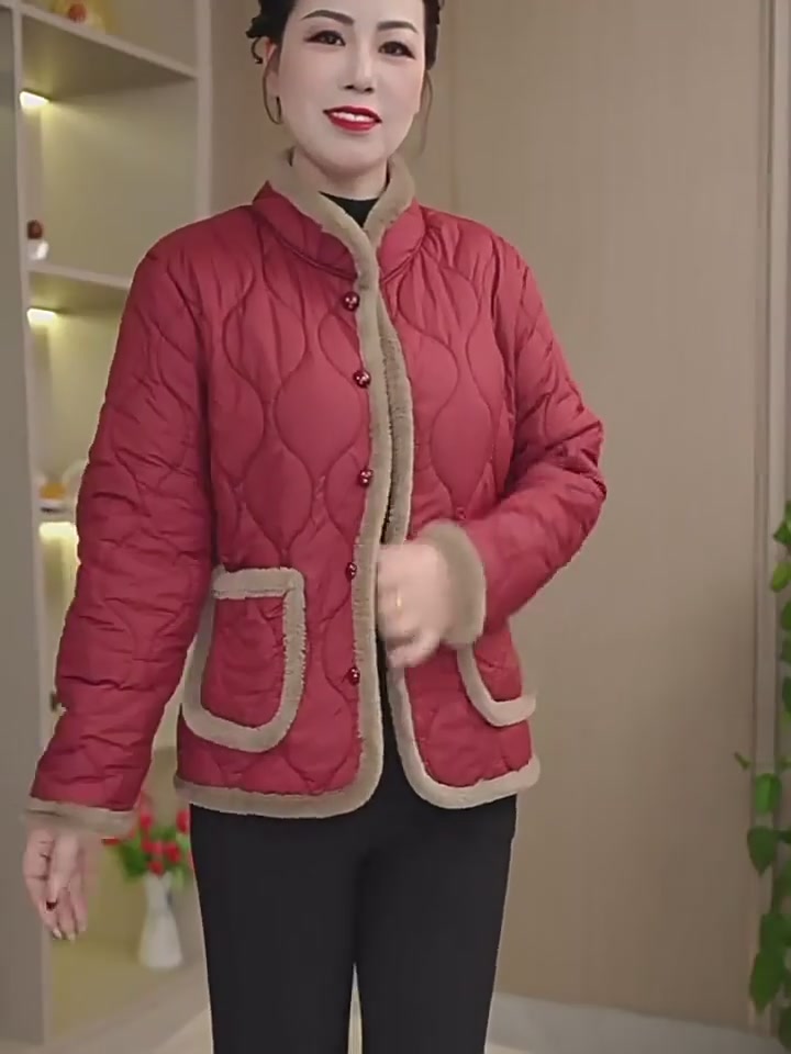 给老妈买件“潮”棉袄？讴歌天奴新款妈妈棉服实测，这698花得值吗？