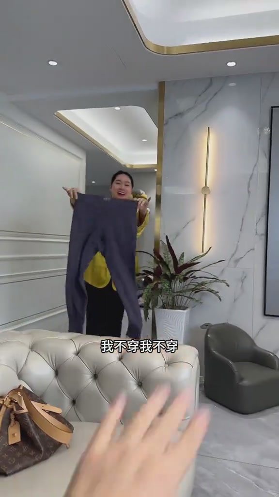 男生冬天穿鲨鱼裤？这波操作我给满分！