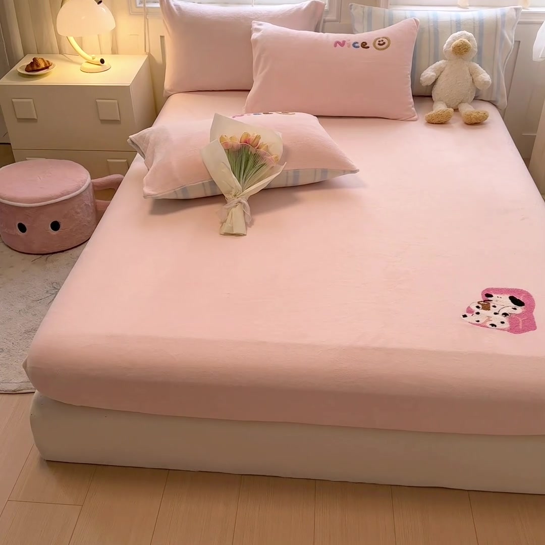 睡在云朵上是什么感觉？我的奶油条纹床笠告诉你答案！