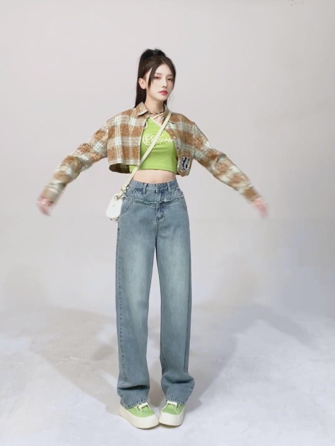 这条拼接毛边牛仔裤，让我在文艺和叛逆间找到了平衡