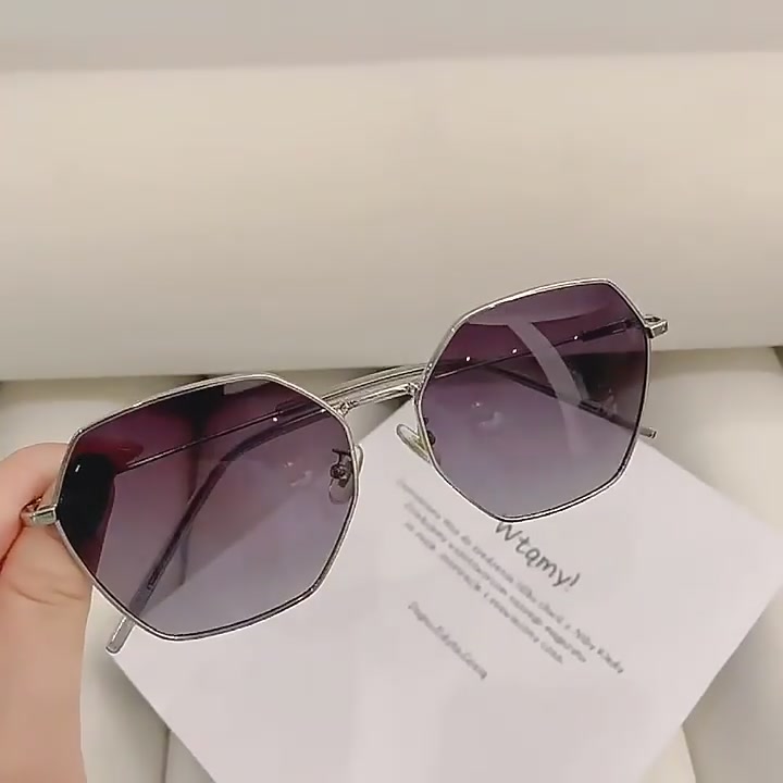 戴上它，我就是这条街最靓的仔！蓝婷凯丝多边形偏光太阳镜体验分享