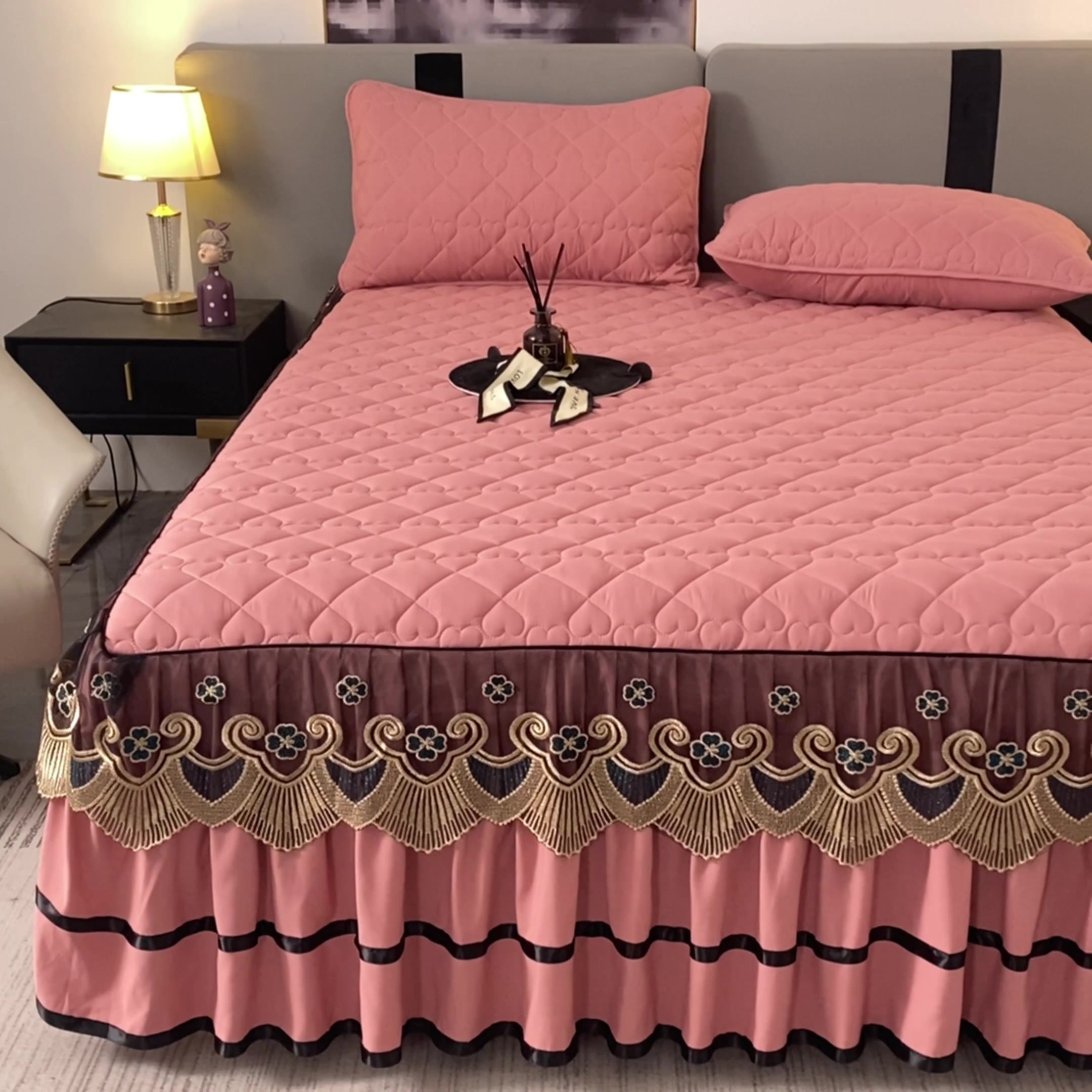 蜜哚儿大豆夹棉床裙：睡在云端还是陷阱？我的真实体验报告