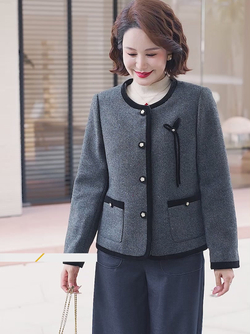 妈妈辈的优雅，云曼裳小香风外套让我重拾自信！