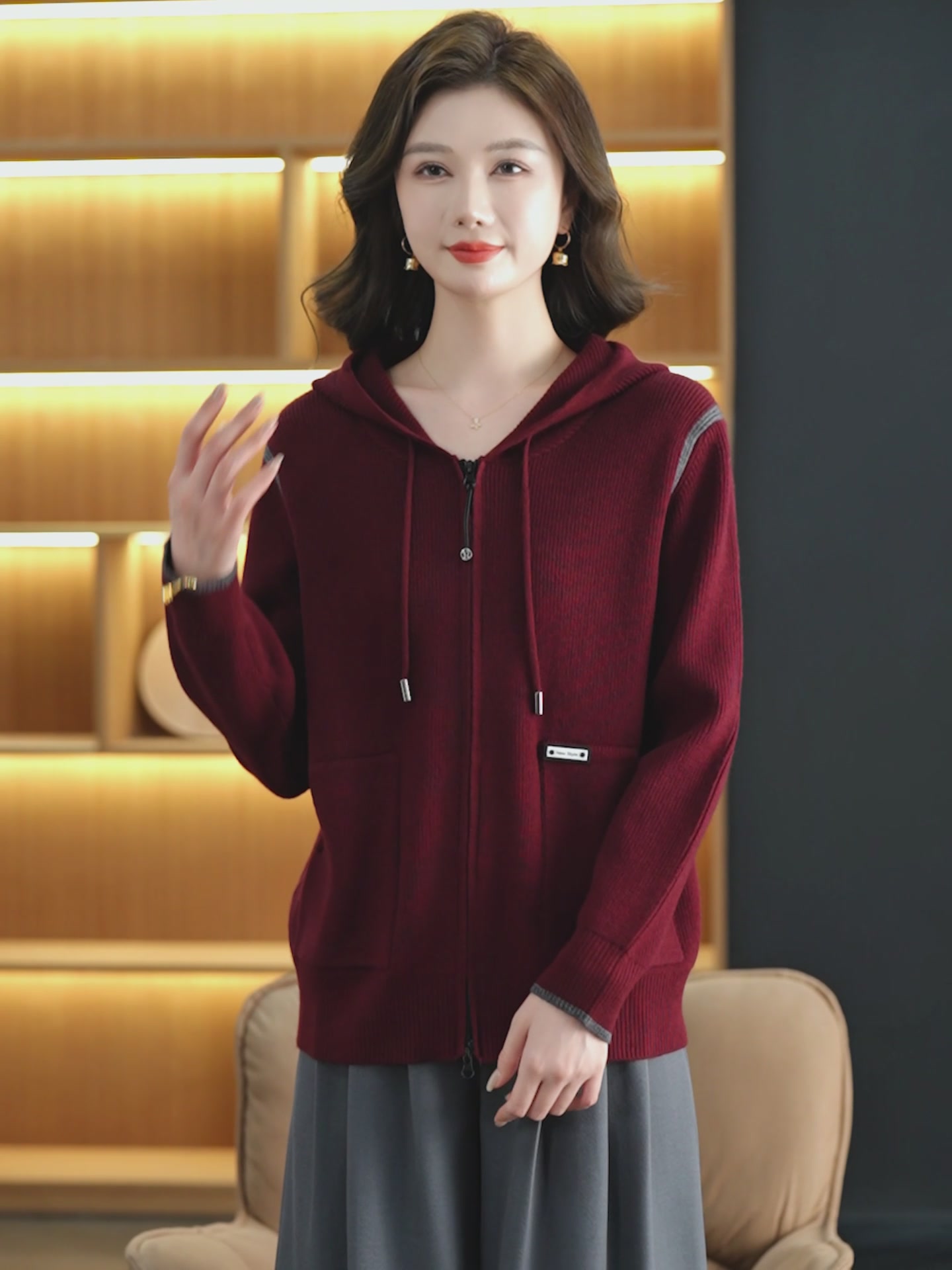 双拉链连帽开衫：小个子的时髦救星，还是智商税？