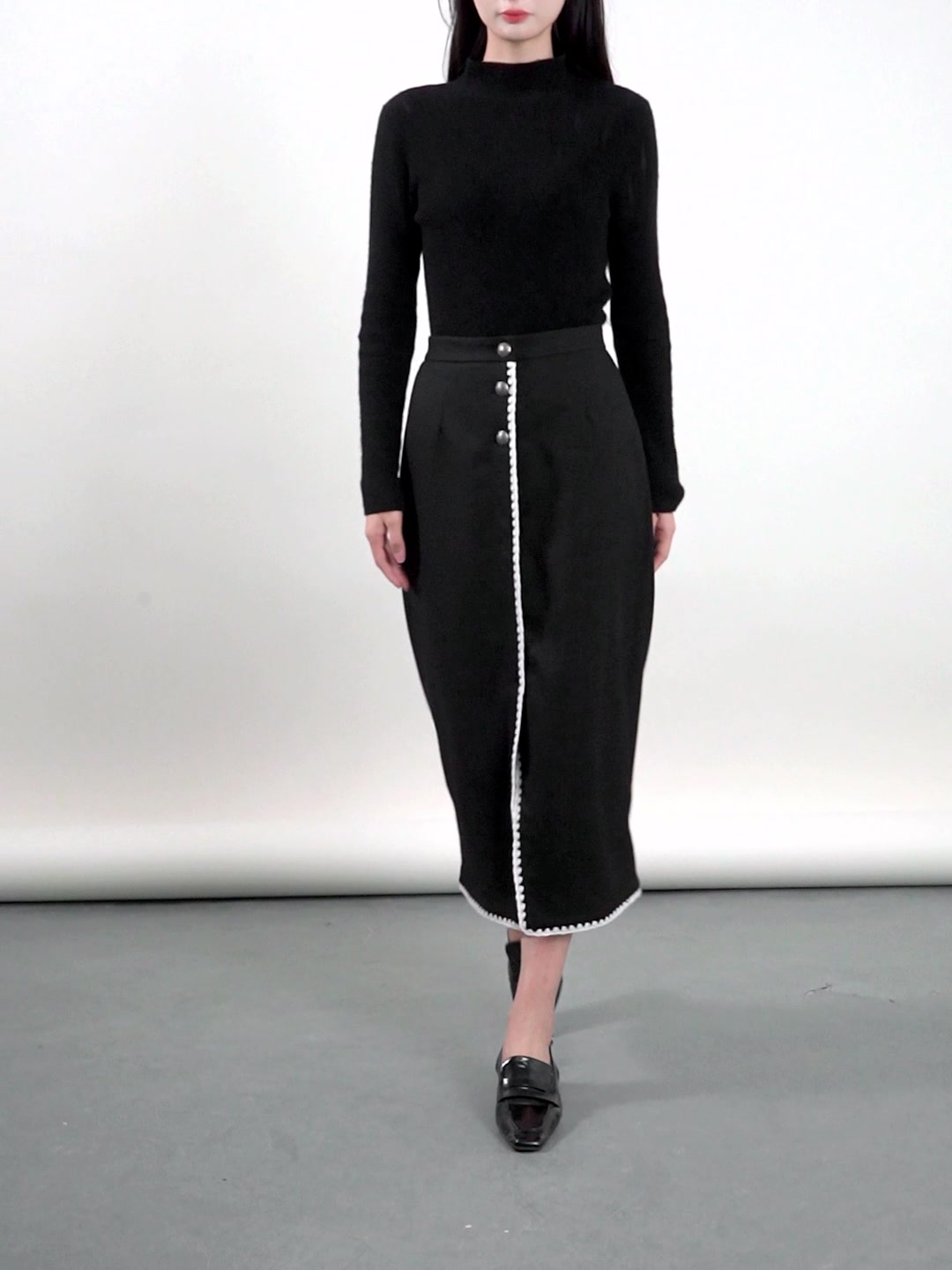 挑战撞色极限！这条高腰开叉半身裙让我成为街头焦点🔥