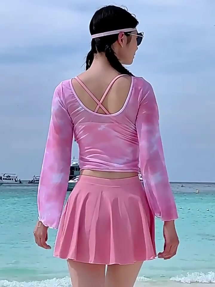 芭比BARBIE海边度假三件套：少女心炸裂的保守泳衣，但399元值吗？