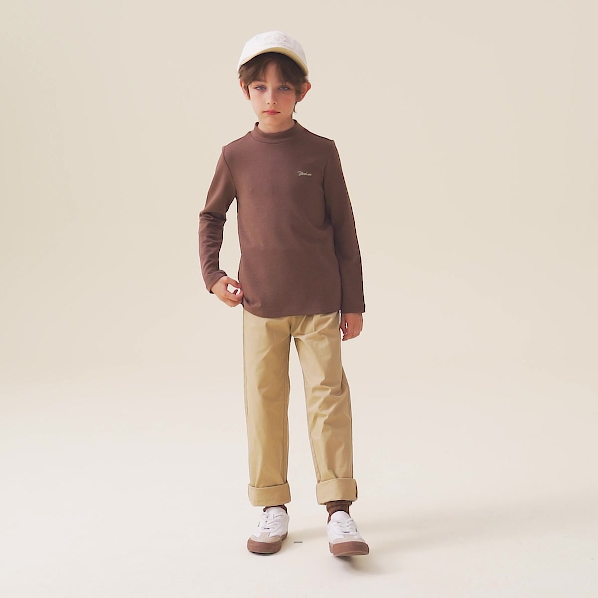 给宝宝的温柔呵护，英氏绣花打底衫开箱分享