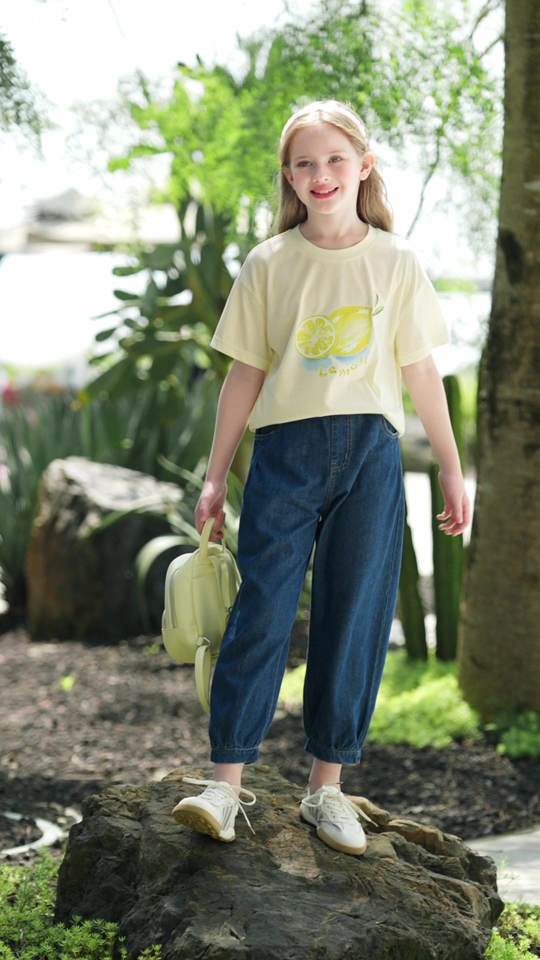 馋嘴狗BulldogAmy女童小花灯笼牛仔裤：洋气是真洋气，价格也是真不便宜！